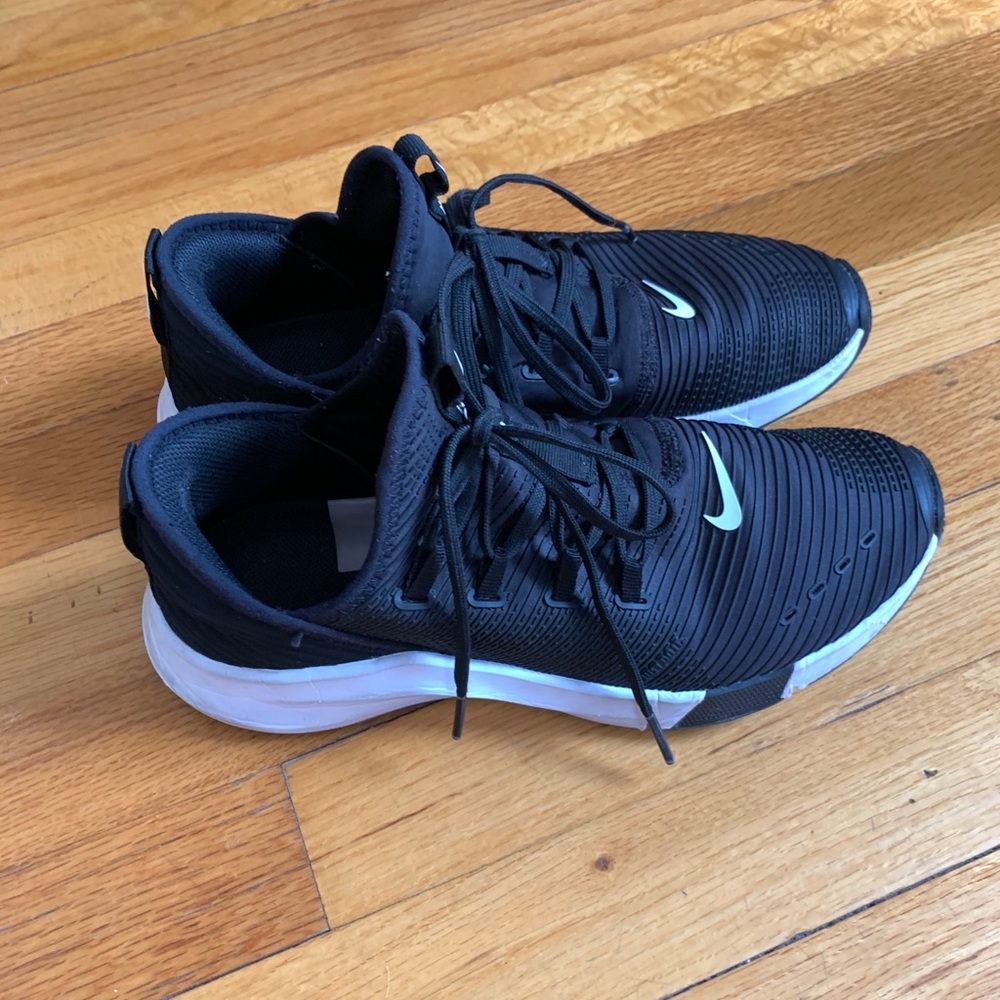 Nike sneakers size 8